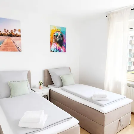 Lejlighed Grosses & Vollausgestattetes Mit Balkon *