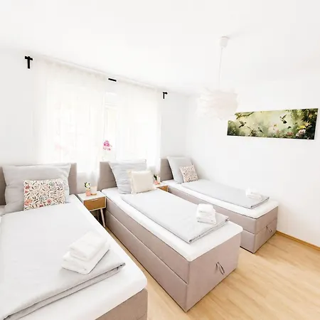 Lejlighed Grosses & Vollausgestattetes Mit Balkon
