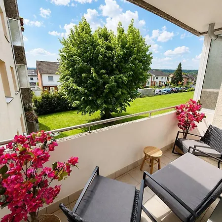 Grosses & Vollausgestattetes Mit Balkon * 巴辛豪森